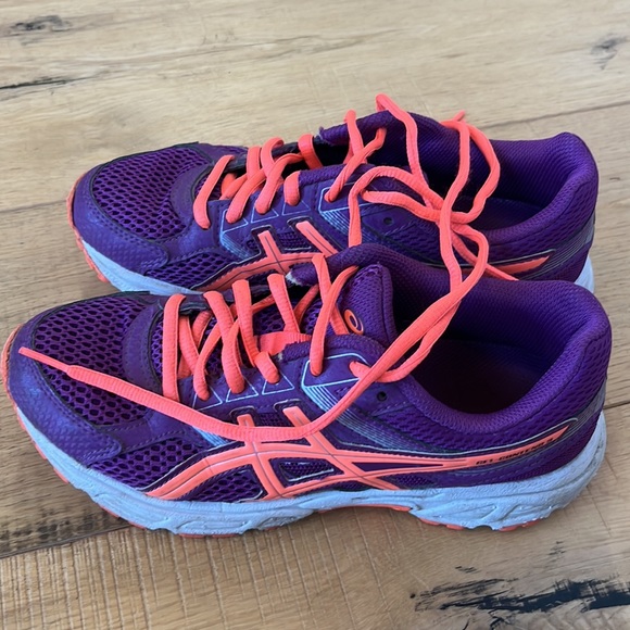 ASICS runners - Picture 3 of 5